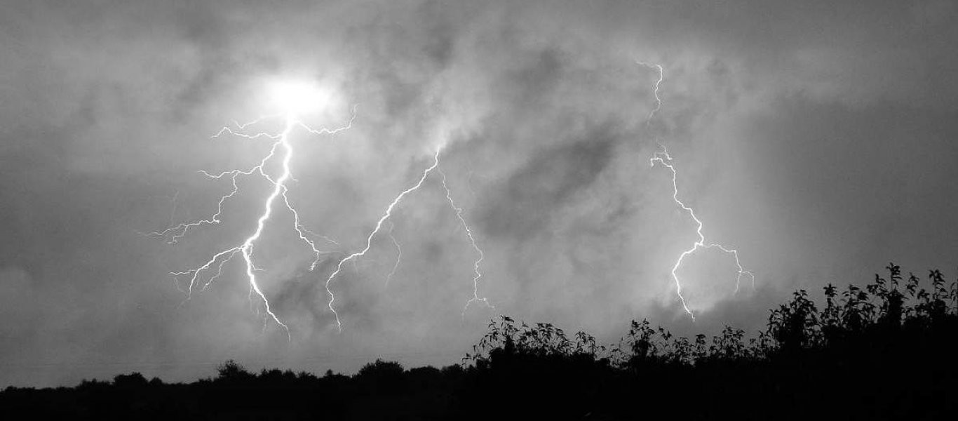 Πλημμύρες και χαλάζι σε όλη την χώρα - Πού θα χτυπήσει η κακοκαιρία τις επόμενες ώρες (φωτό,βίντεο)